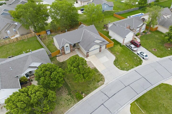 Photo de la propriété:  1024 N Crest St  KS 67206 