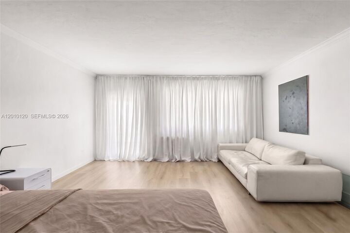 Property Photo:  717 Espanola Way 111  FL 33139 