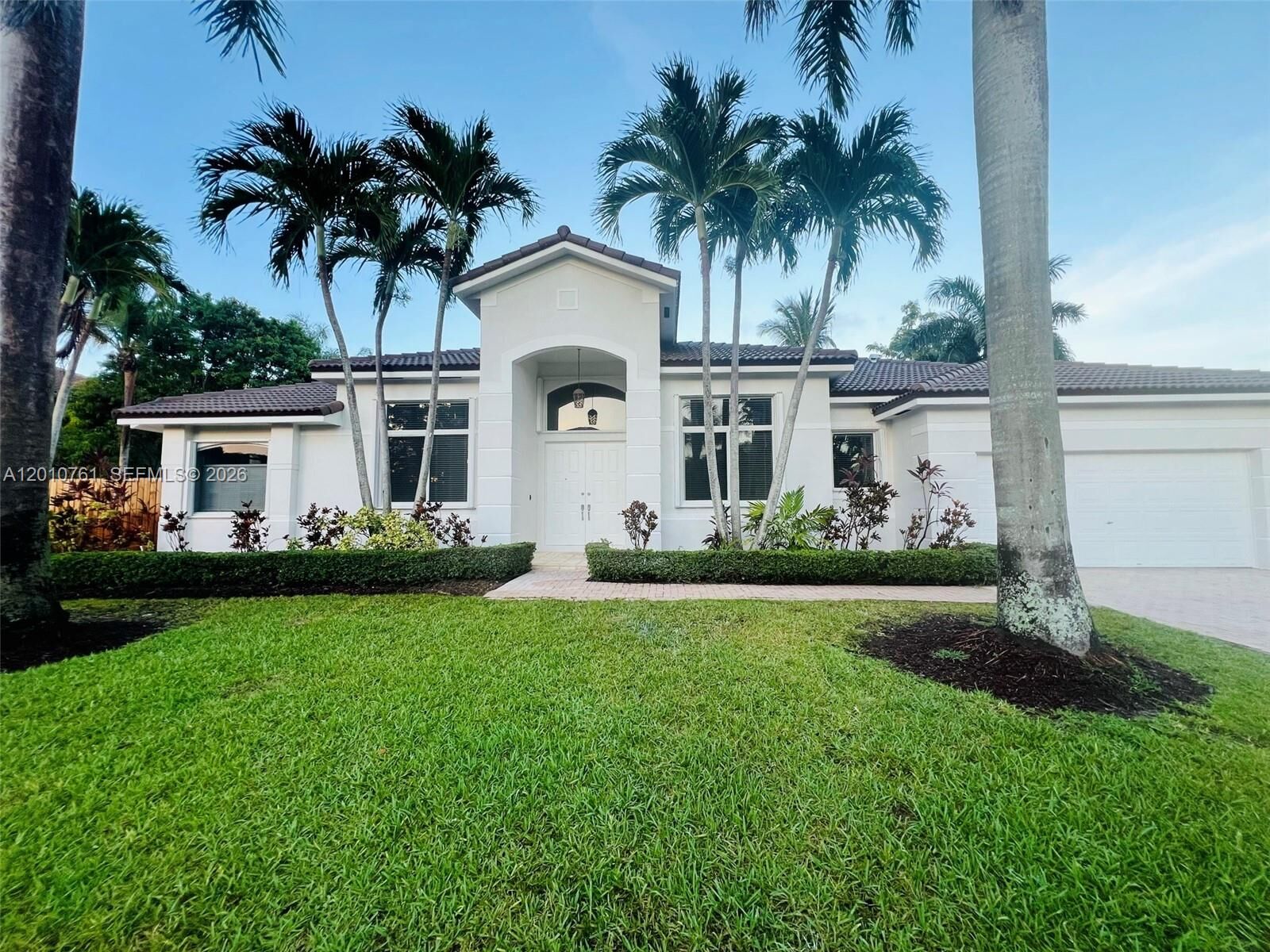 Property Photo:  13651 SW 84th Ct  FL 33158 