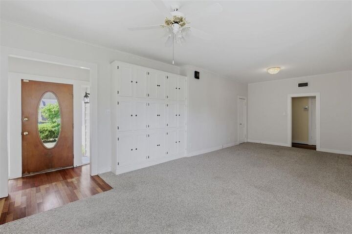 Property Photo:  730 Kirby Lane  LA 70601 
