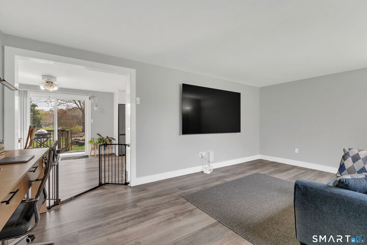 Property Photo:  9 Sunnieside Court  CT 06385 
