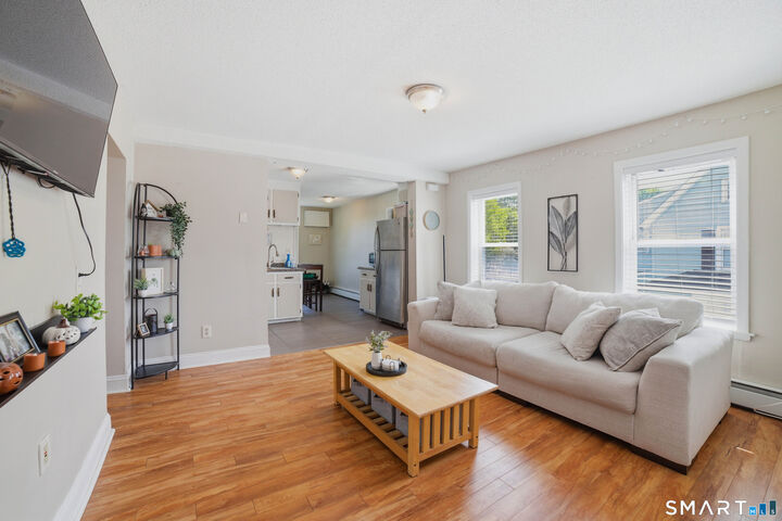 Property Photo:  168 Greenwood Street  CT 06051 