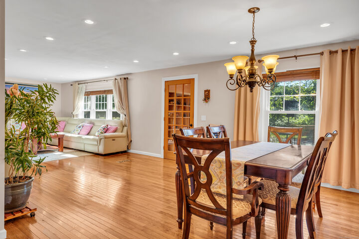 Property Photo:  64 Dohm Avenue  CT 06437 