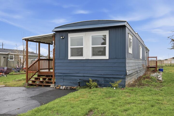 Property Photo:  2201 N Craig #260 Rd 260  WA 99224 