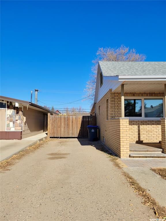 Photo de la propriété:  1517 3rd Street  SK S4A 0S5 