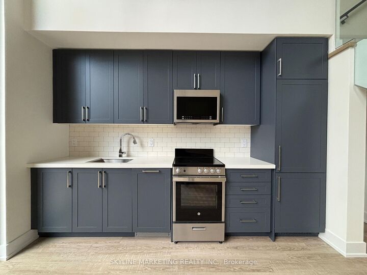 2450 Old Bronte Road 114 — photo 1