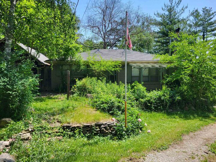 Property Photo: 11419 Bathurst Street ON L4S 1J9