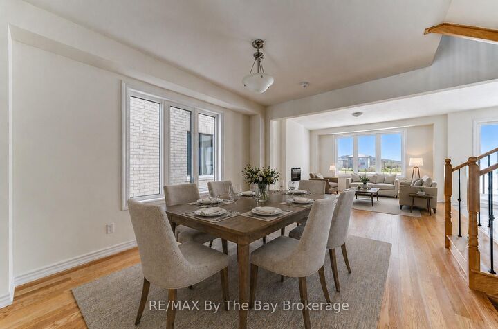 Property Photo: 61 Rosanne Circle ON L9Z 0M8