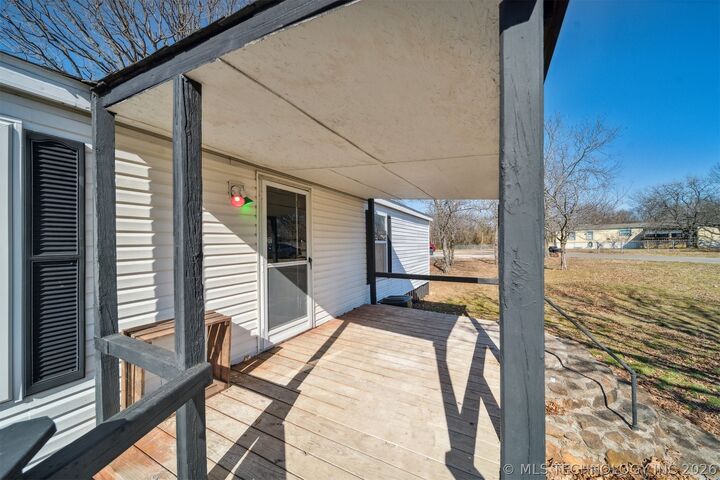 Property Photo:  69915 S 334 Road  OK 74467 
