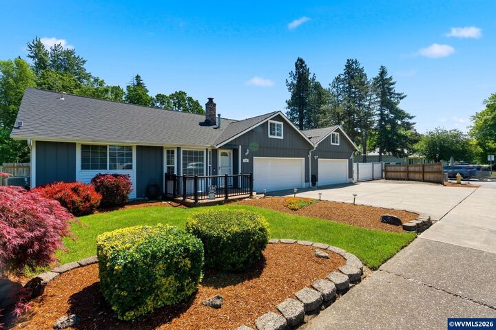 Property Photo:  778 49th Av SE  OR 97317 