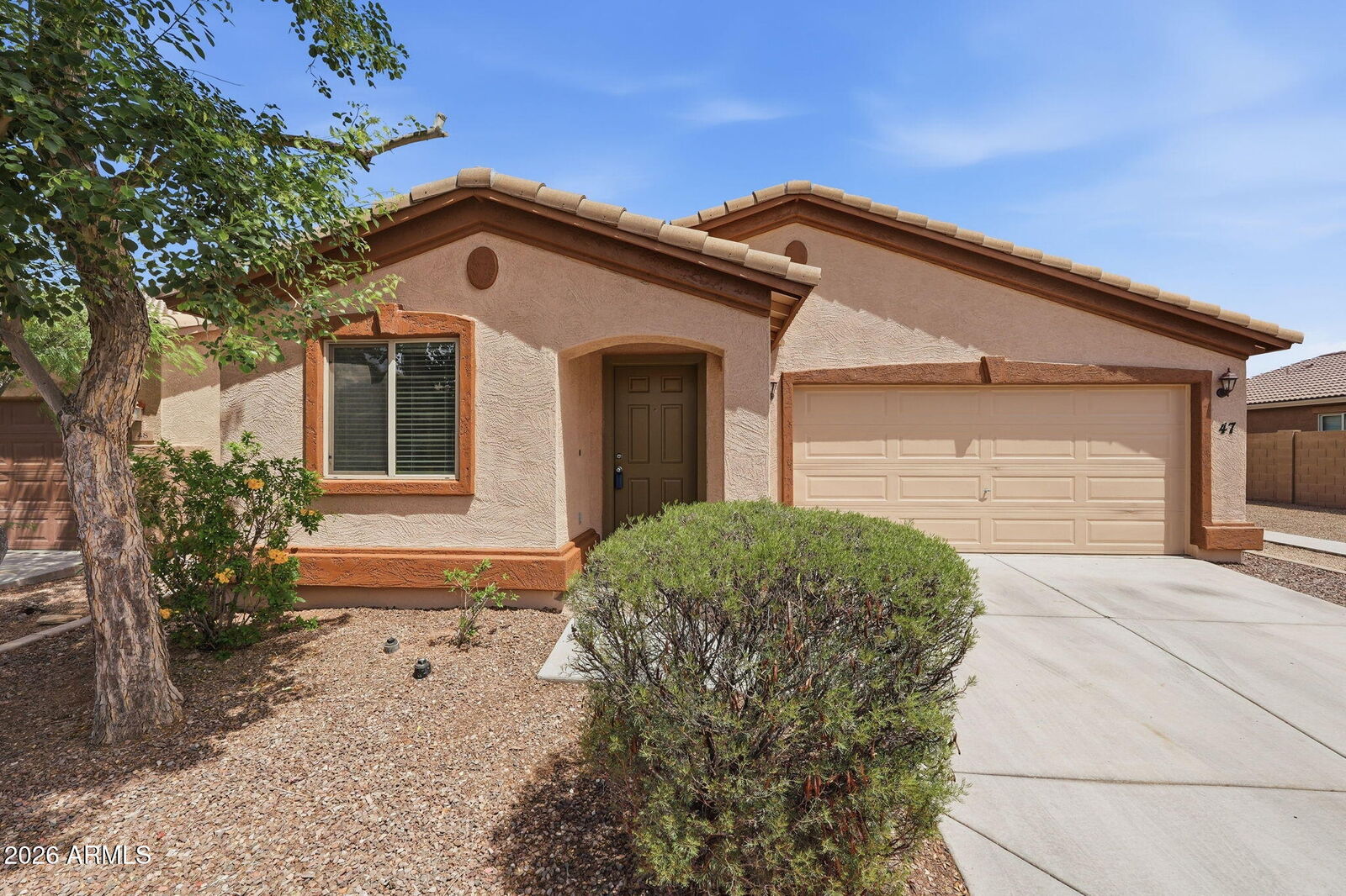 Property Photo:  900 W Broadway Avenue 47  AZ 85120 