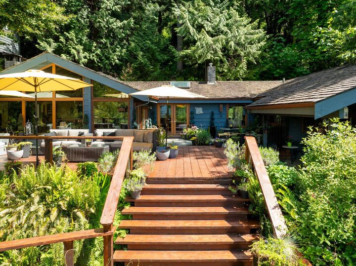 Property Photo: 315 Bayview Road BC V0N 2E0