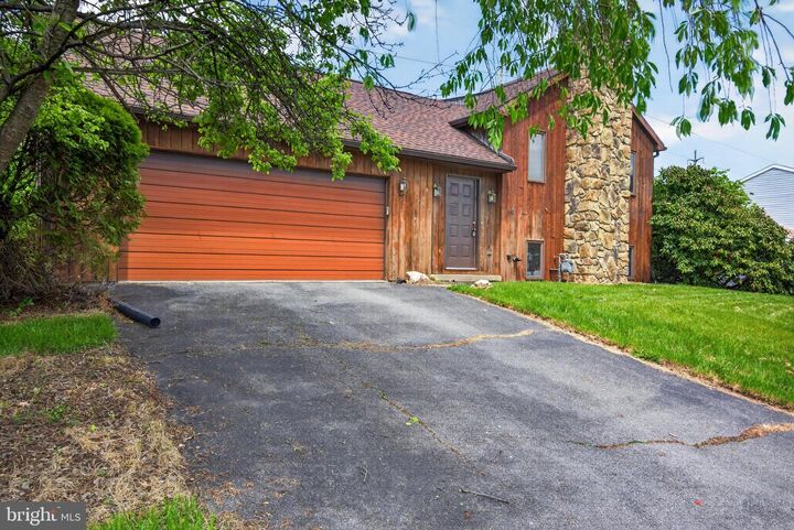 Property Photo:  342 Larkin Drive  PA 17356 