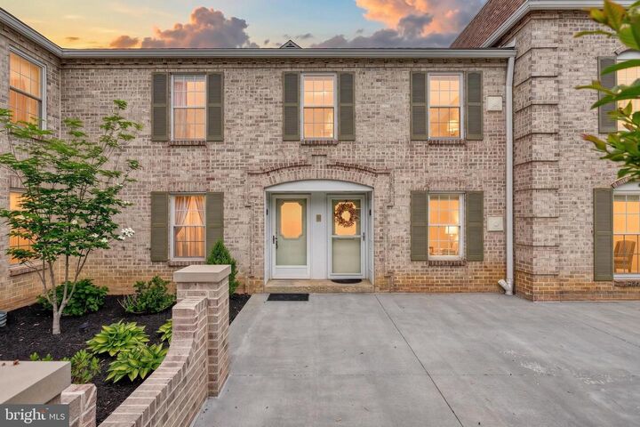 Property Photo:  1000 Country Club Road 8  PA 17403 