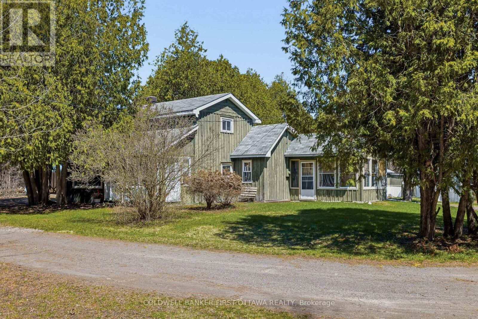 Photo de la propriété:  411 County Rd 7  ON K0G 1G0 