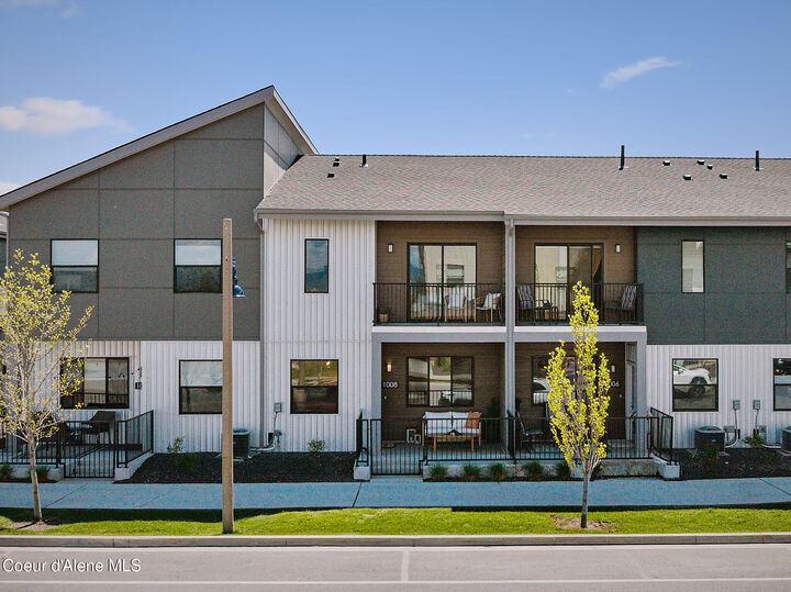 Property Photo:  1008 E 4th Ave 104  ID 83854 