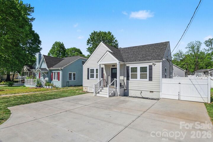 Property Photo:  3816 Freedom Drive  NC 28208 