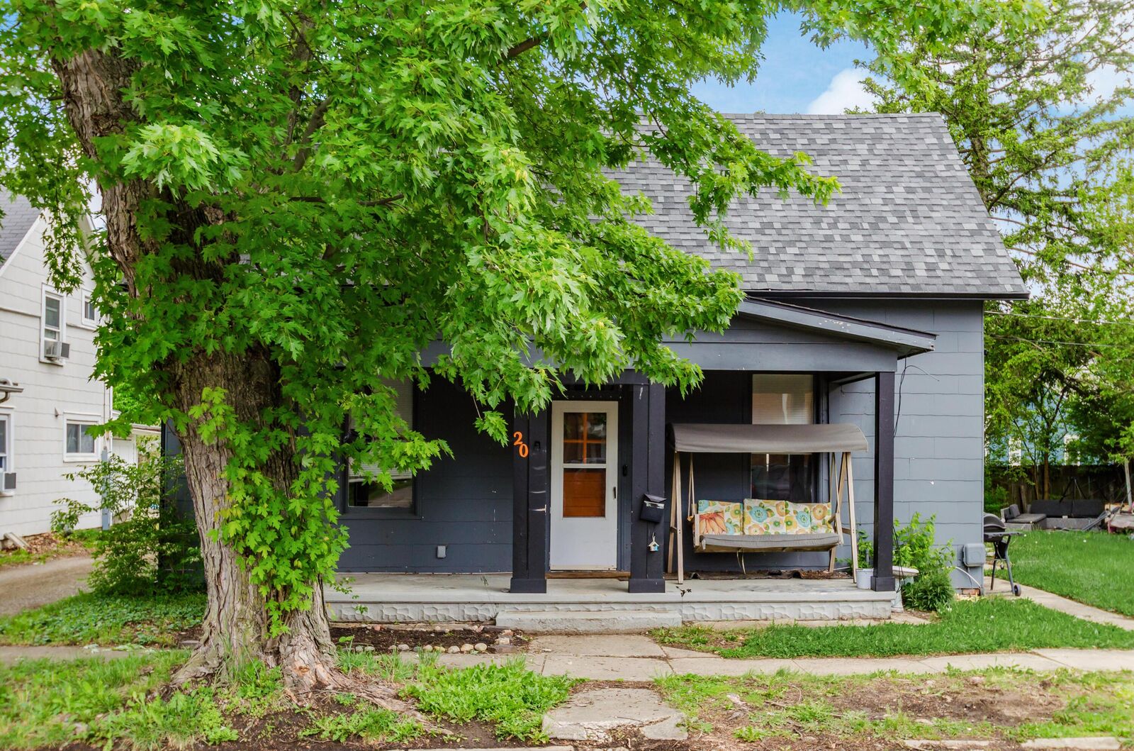 Property Photo:  20 S High Street  OH 43143 