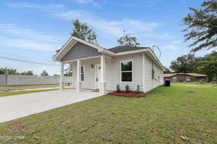 Property Photo:  533 E 9th Street  FL 32401 