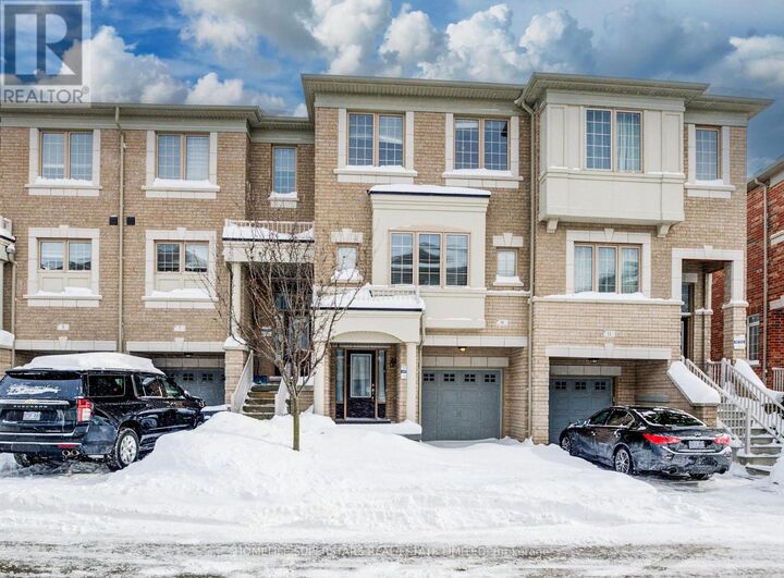 Property Photo:  9 Aspen Hills Road 40  ON L6Y 6E3 