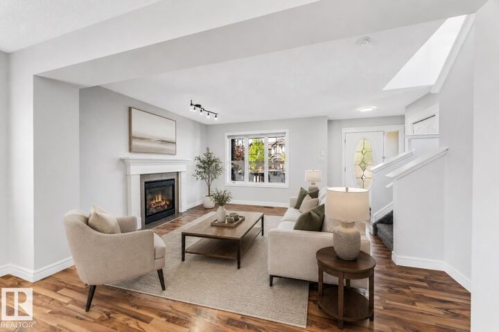 1921 119A Street SW — photo 1