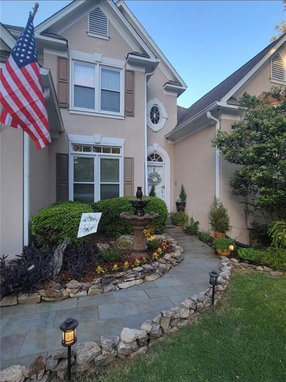 Property Photo:  135 Nautica Way  GA 30076 