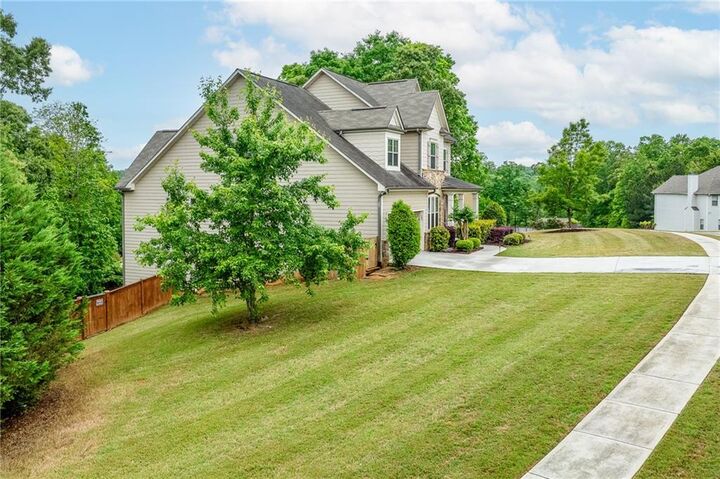 Property Photo: 5830 Mulberry Hollow GA 30542