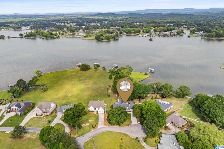 Property Photo: 107 Pine Harbor Way AL 35128