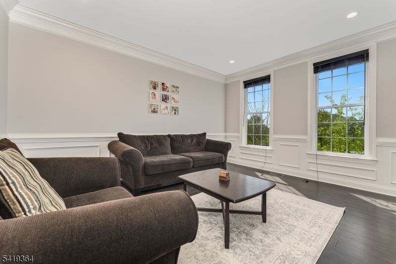 Property Photo: 1 Belmont Ct NJ 08867