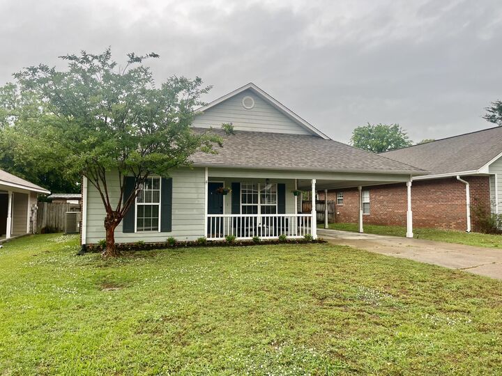 Property Photo: 106 Clements Avenue MS 39759