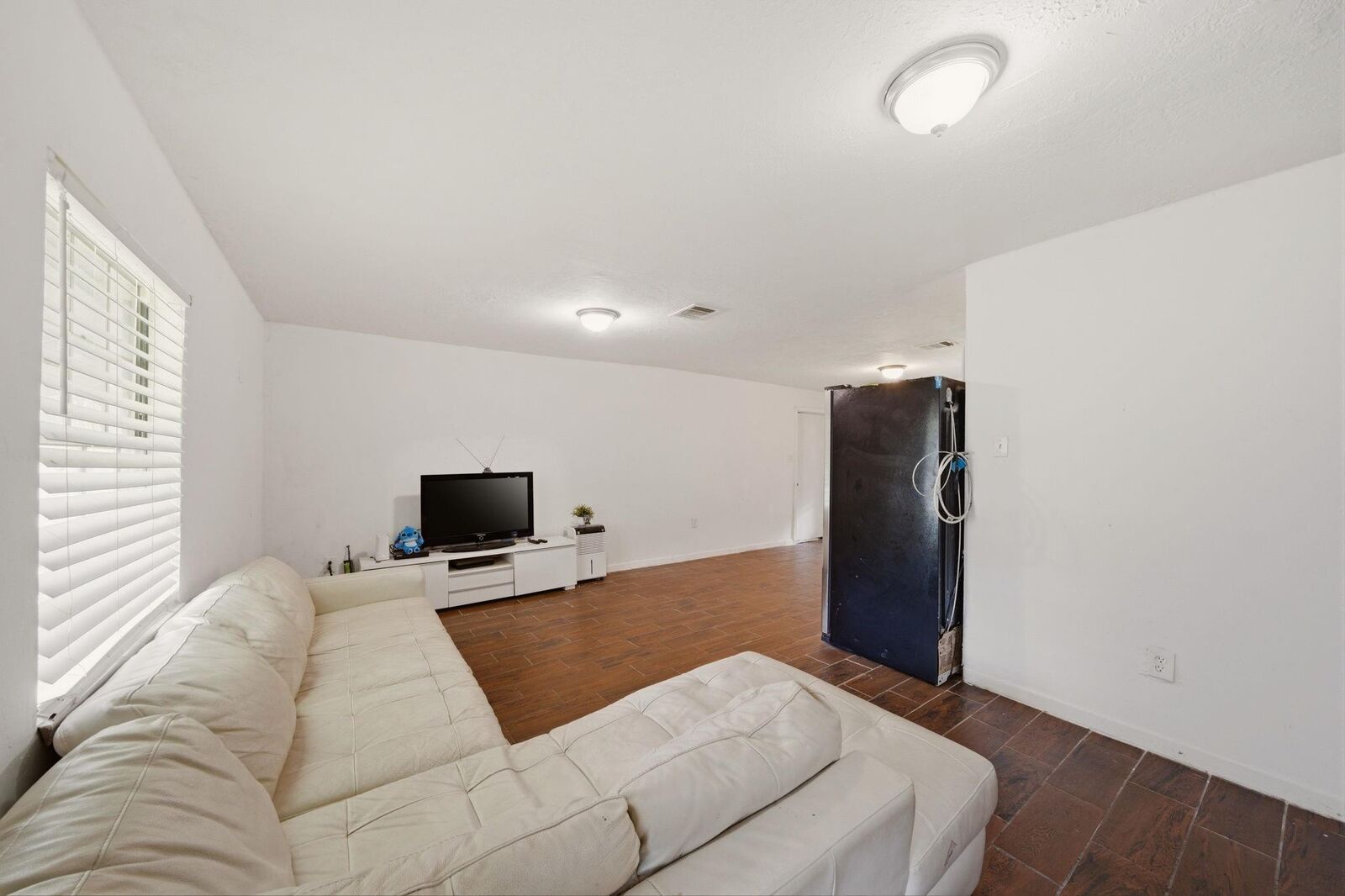 Property Photo:  7511 Arnim Street  TX 77087 