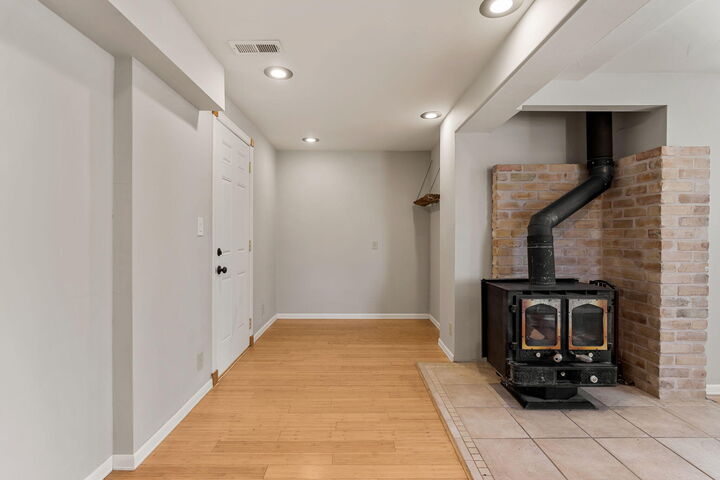 Property Photo: 63 S 300 E UT 84760