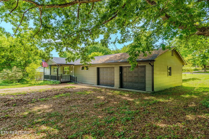 Property Photo:  415 North Ave  TN 37303 