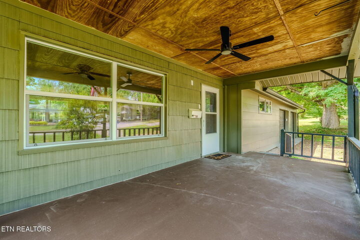 Property Photo: 415 North Ave TN 37303