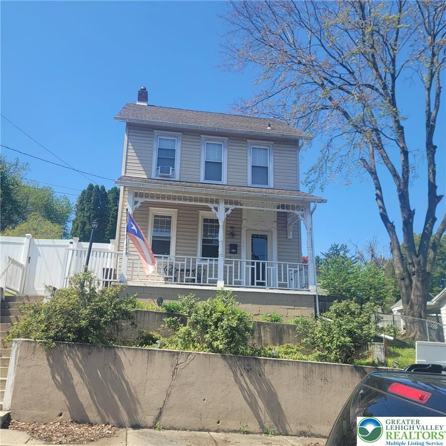 Property Photo:  440 New Street  PA 18017 