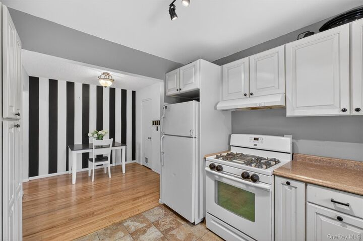 Property Photo:  133-3 S Highland Avenue 5B  NY 10562 
