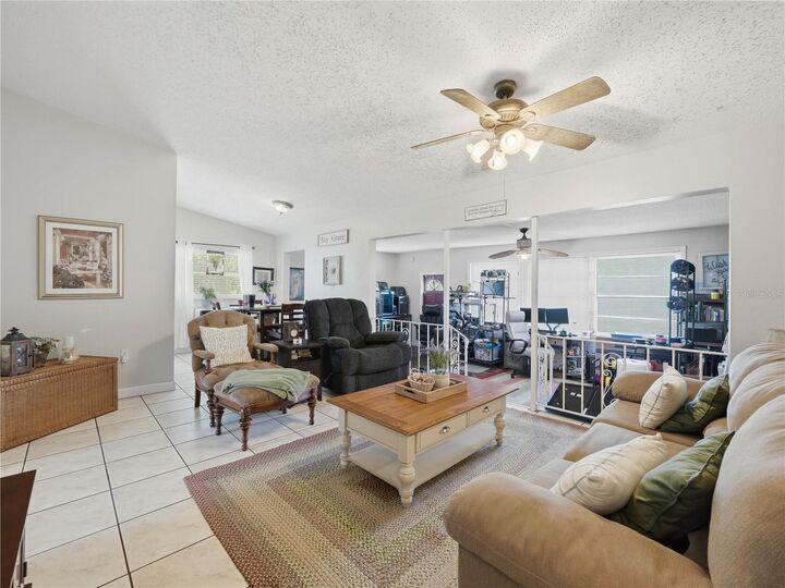 Property Photo:  407 S 12th Street  FL 33853 