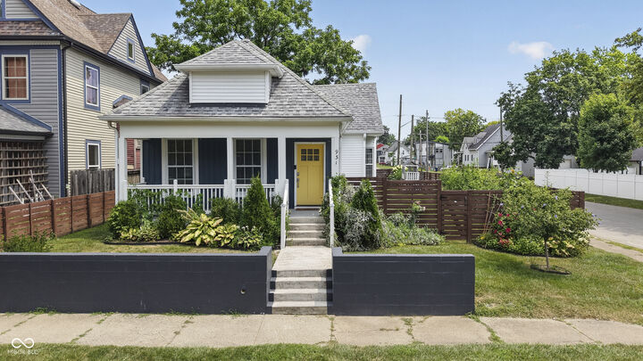 Property Photo:  931 Villa Avenue  IN 46203 