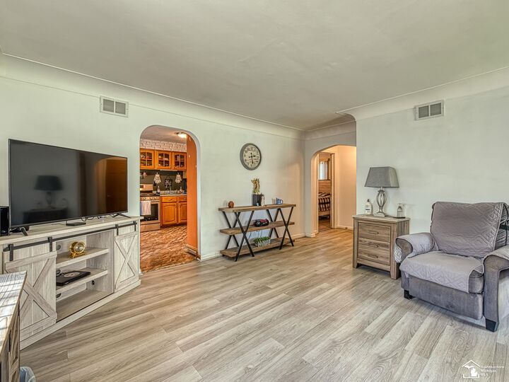 Property Photo:  1423 Sunset Boulevard  MI 48162 