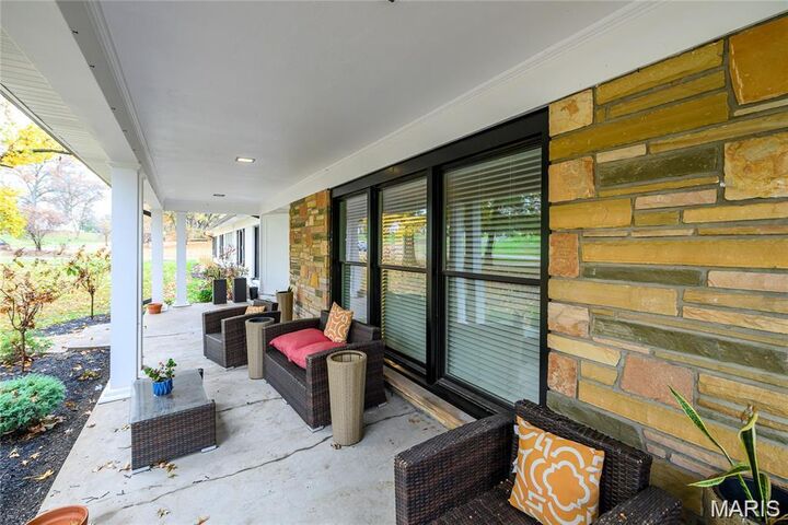 Property Photo:  18 Country Aire Drive  MO 63131 