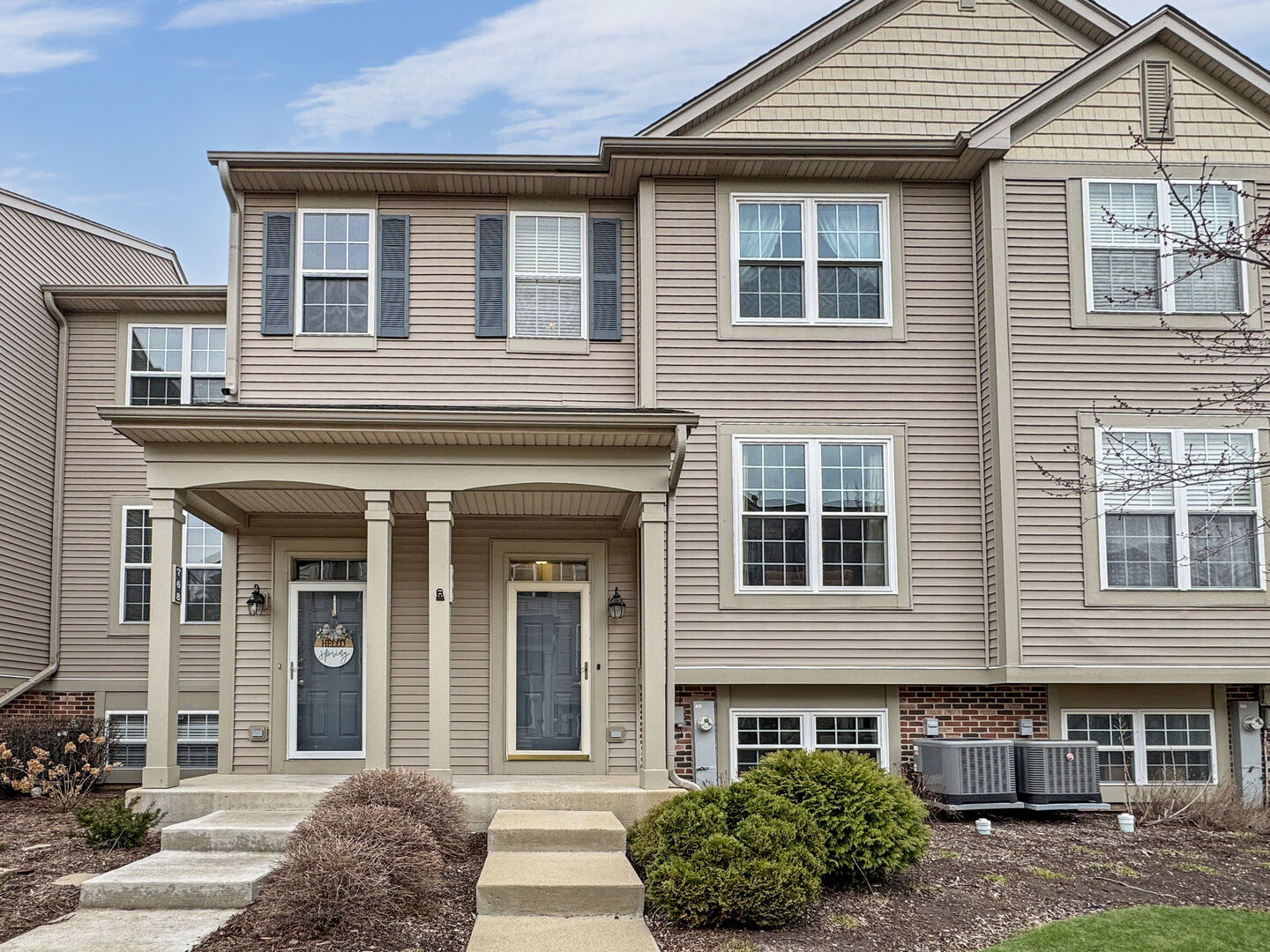 Property Photo:  766 Cherry Creek Drive 766  IL 60030 