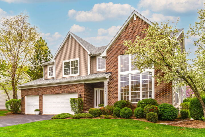 Property Photo:  1695 Natures Way  IL 60046 