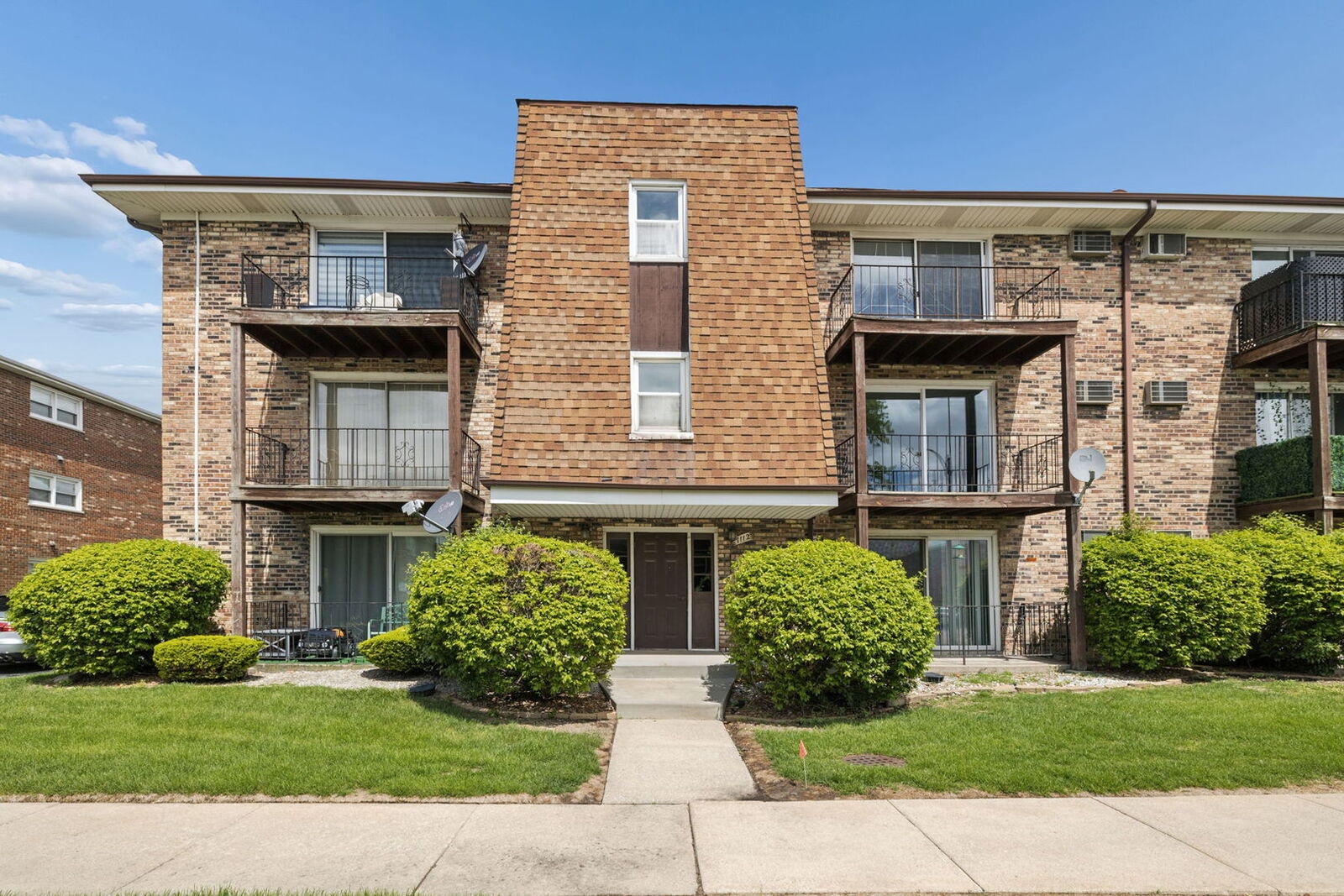 Property Photo:  7112 99th Street 309  IL 60415 