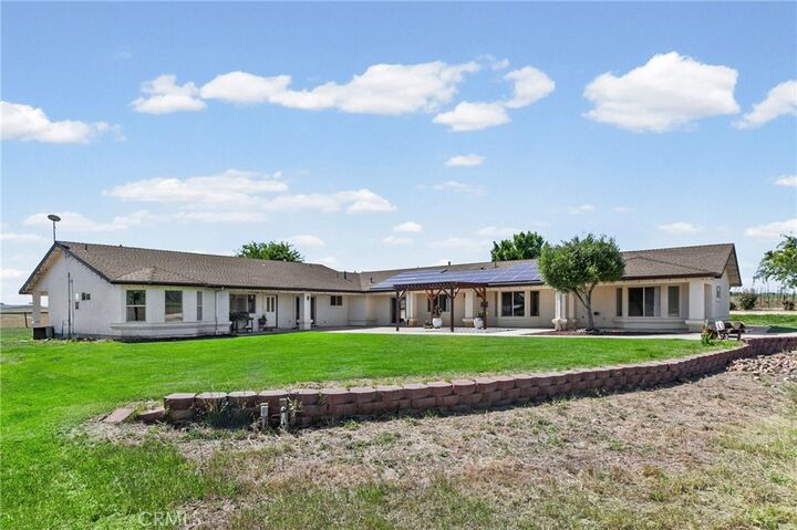 Property Photo:  7989 Sundance Trail  CA 93446 