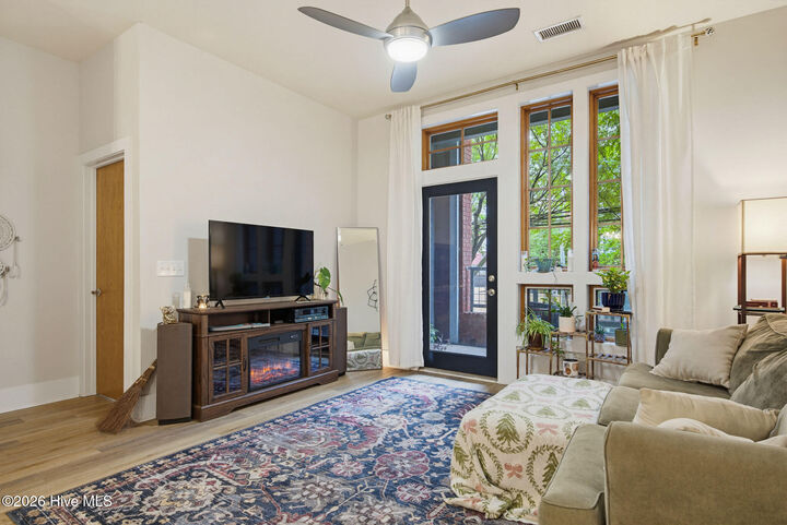 Property Photo:  801 N 4th Street Apt 204  NC 28401 