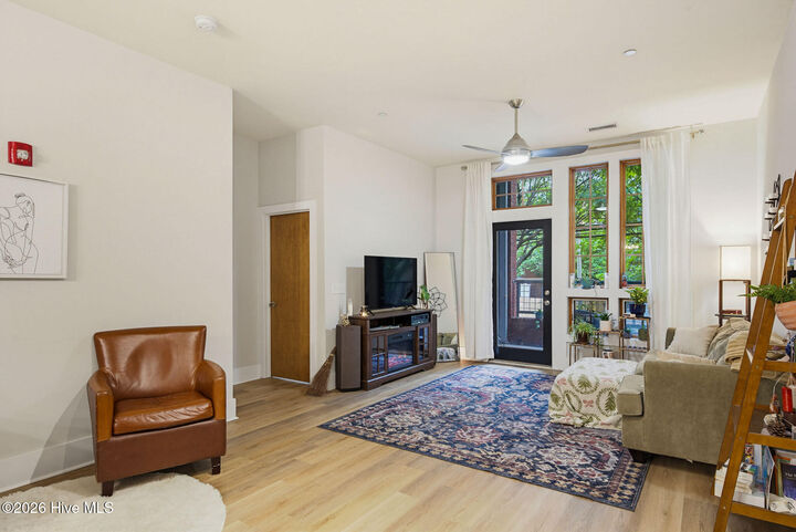 Property Photo:  801 N 4th Street Apartment 204  NC 28401 