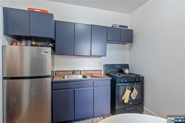 Property Photo:  270 Harrison Avenue A-209  NJ 07304 