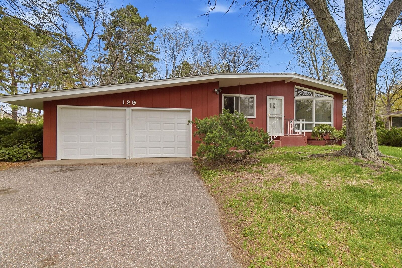 Property Photo:  129 Suzanne Avenue  MN 55127 