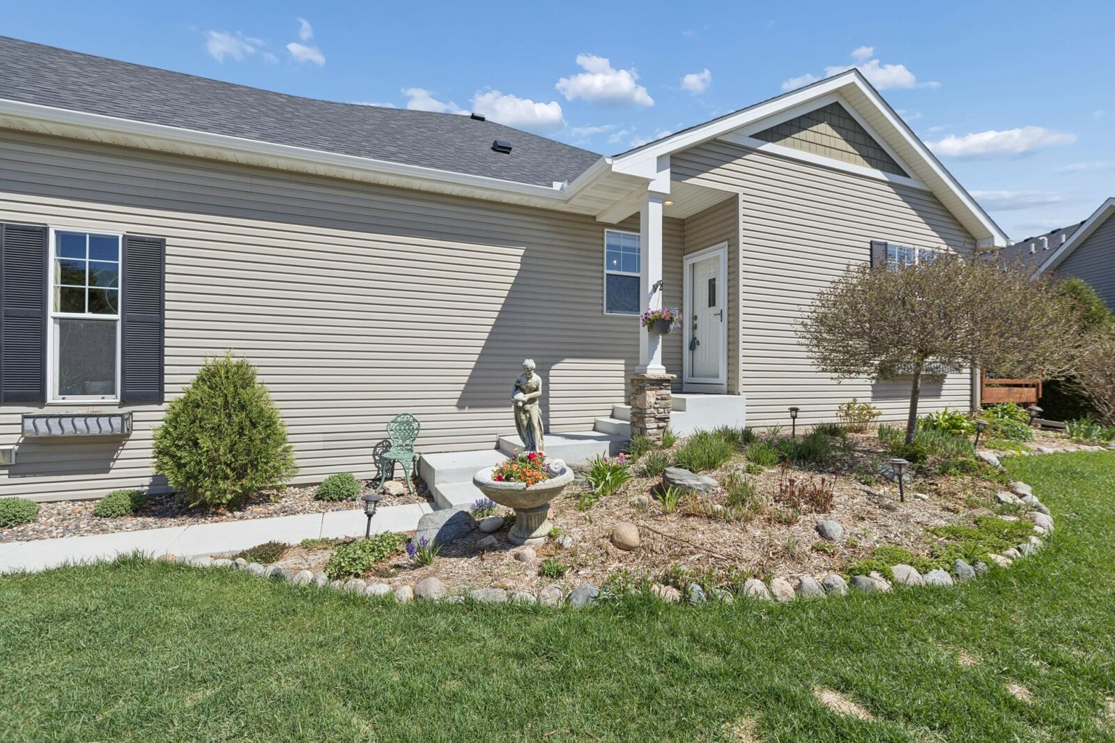 Property Photo:  1051 Anthony Way  MN 55386 
