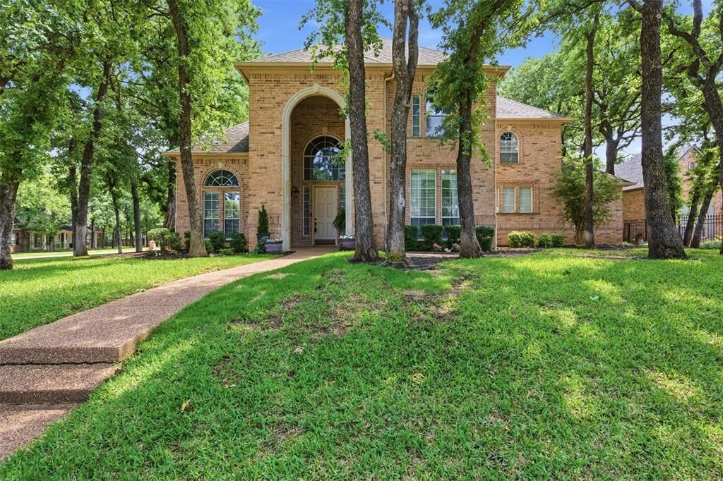Property Photo:  1612 Wingate Court  TX 76248 